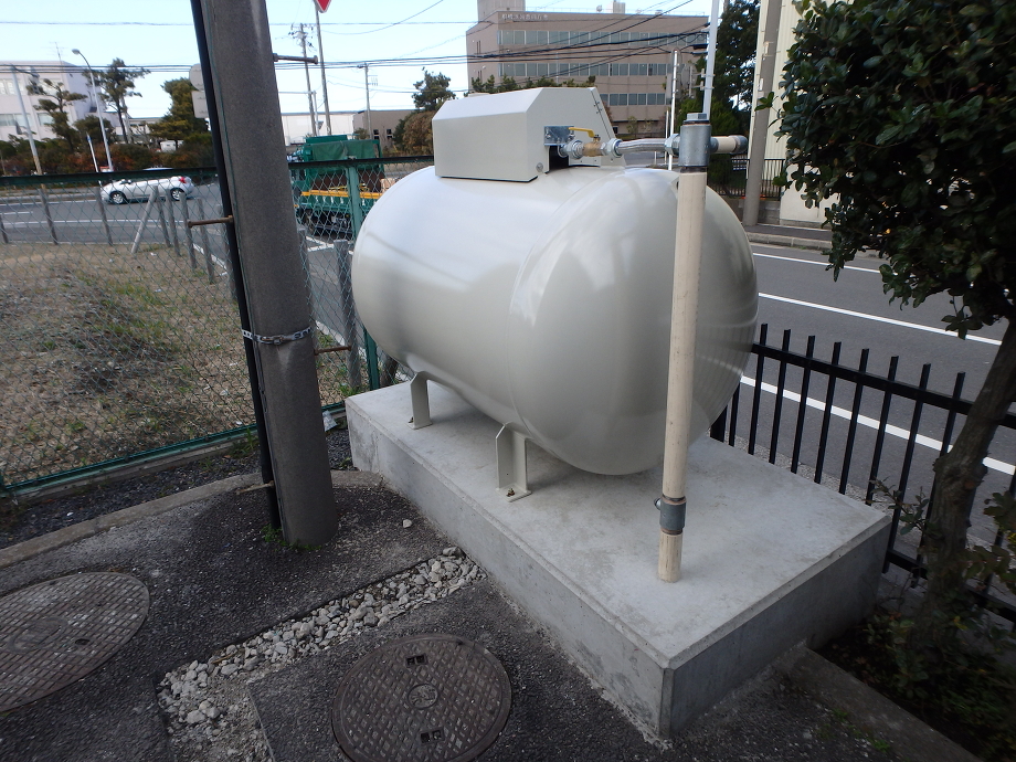 熱源はLPGで横型バルク500Kg