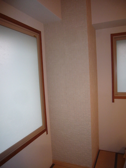和室の梁にエコカラットを施工しました。